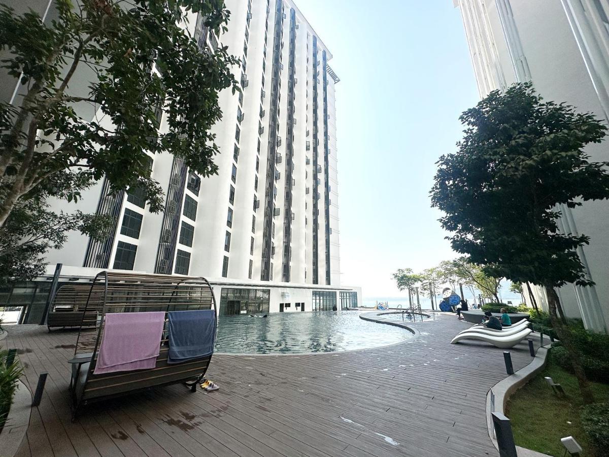The Shore Kota Kinabalu City Centre By Lw Suites Buitenkant foto