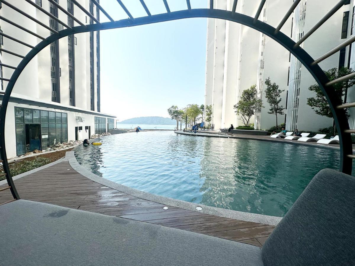 The Shore Kota Kinabalu City Centre By Lw Suites Buitenkant foto