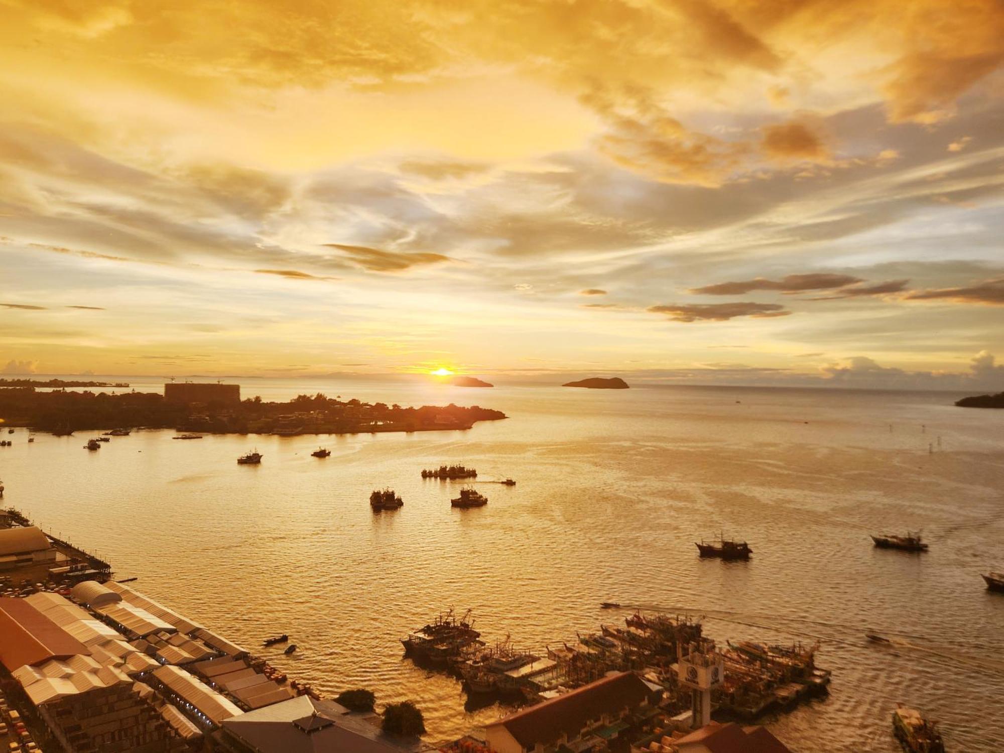 The Shore Kota Kinabalu City Centre By Lw Suites Buitenkant foto