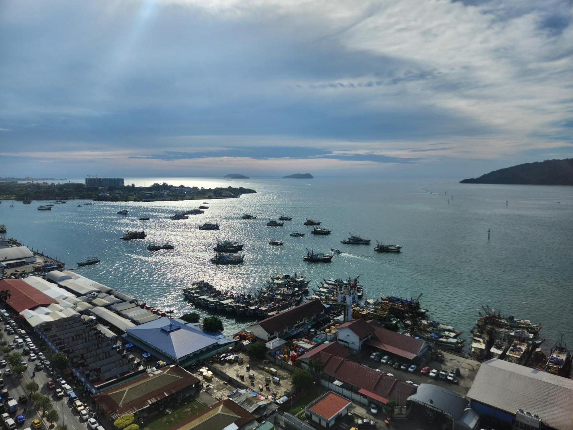 The Shore Kota Kinabalu City Centre By Lw Suites Kamer foto